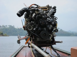 Banana boat engine