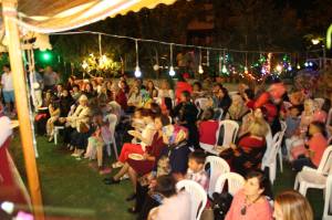 The crowd in the backyard - largely women to begin with as the men were out front having tea and talking. Eventually though, pretty much everyone made out to the back yard dance floor.
